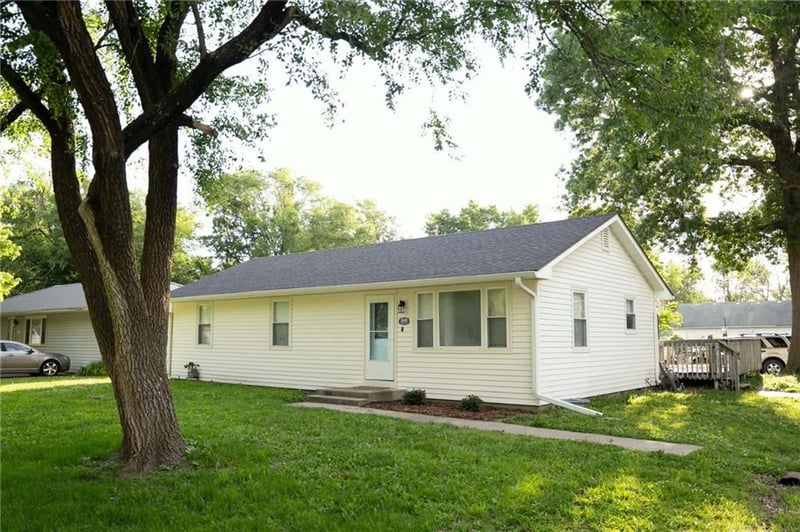 205 Mulberry St, Adrian, MO 64720