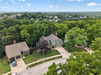 5129 Walden Dr, Kansas City, MO 64151