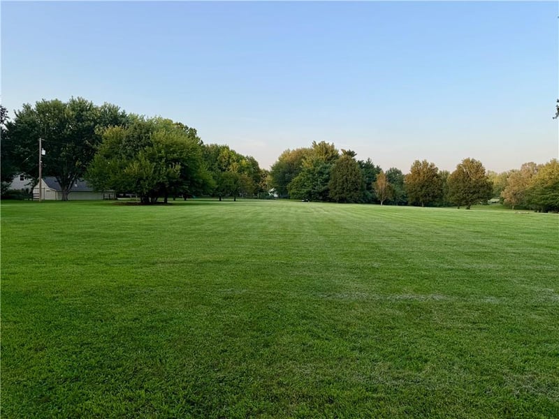 3906 W 143rd St, Leawood, KS 66224