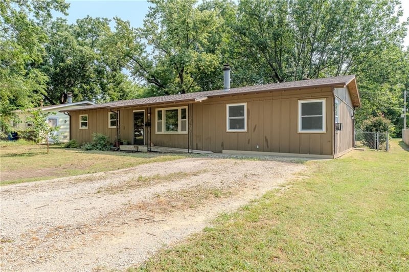 1608 Malcolm Ave, Chanute, KS 66720