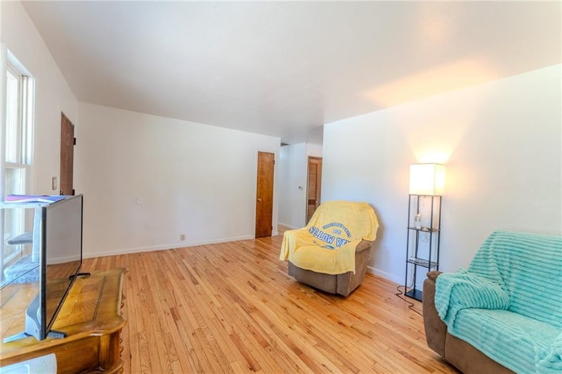 1608 Malcolm Ave, Chanute, KS 66720