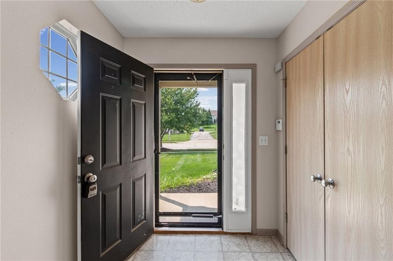 9831 N Potter Ave, Kansas City, MO 64157