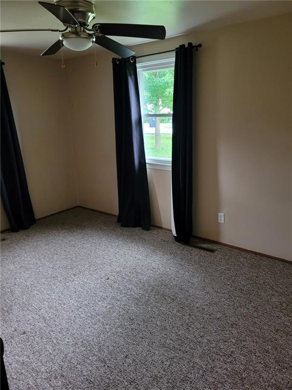 8105 Summit St, Kansas City, MO 64118