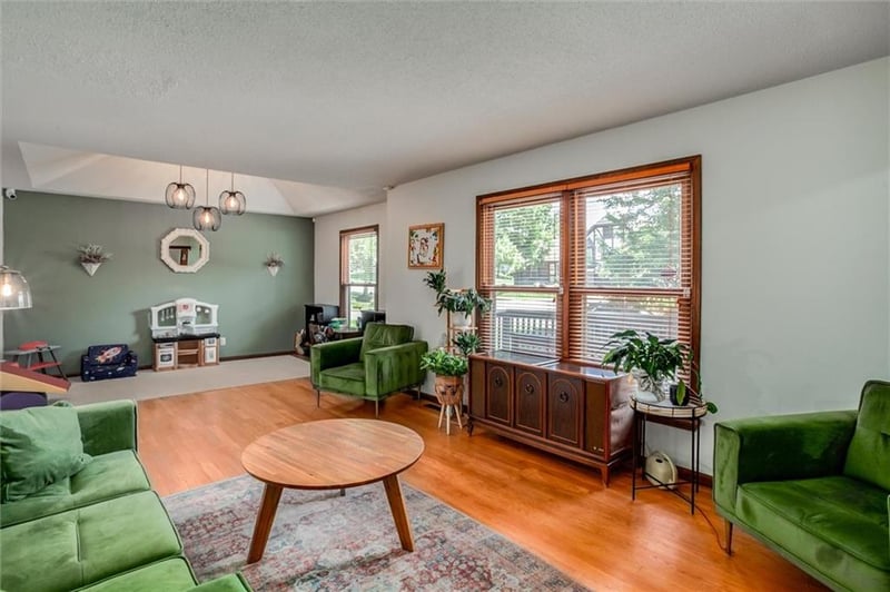 11636 Cherry St, Kansas City, MO 64131