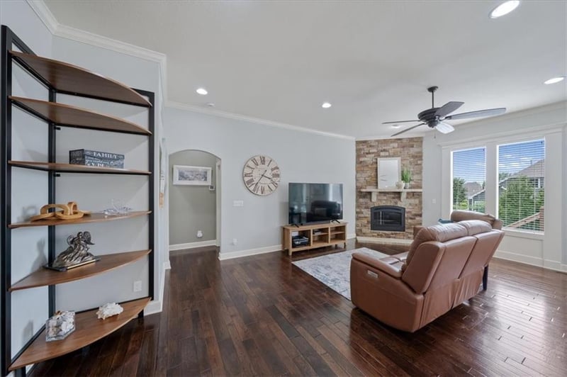 16320 Heatherwood St, Olathe, KS 66062