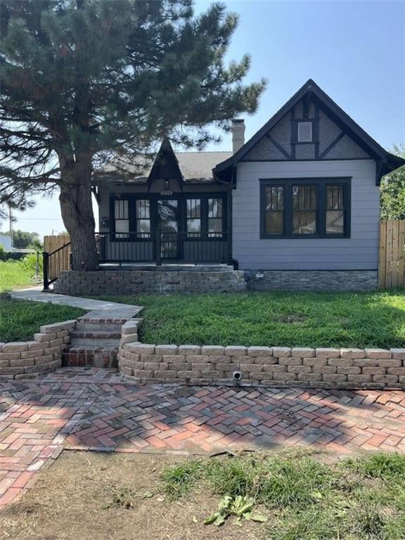 2114 S 9th St, St Joseph, MO 64503