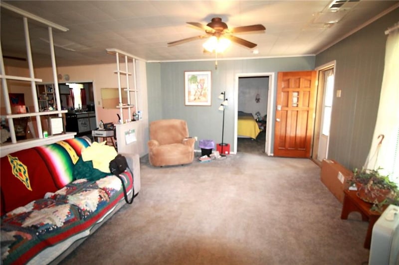 1005 4th St, Altamont, KS 67330