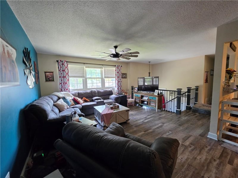 546 Lisa Ln, Maryville, MO 64468