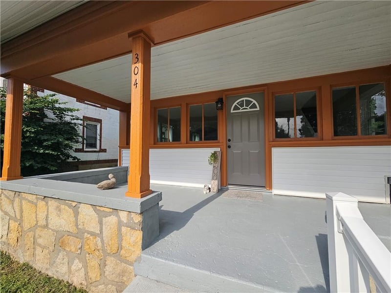 304 N College St, Richmond, MO 64085