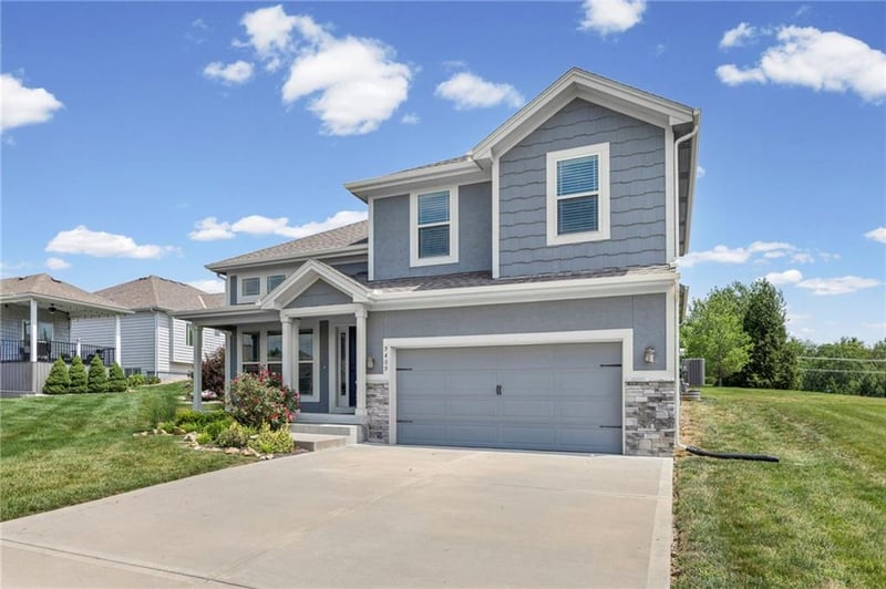 9409 N Ditzler Ave, Kansas City, MO 64157