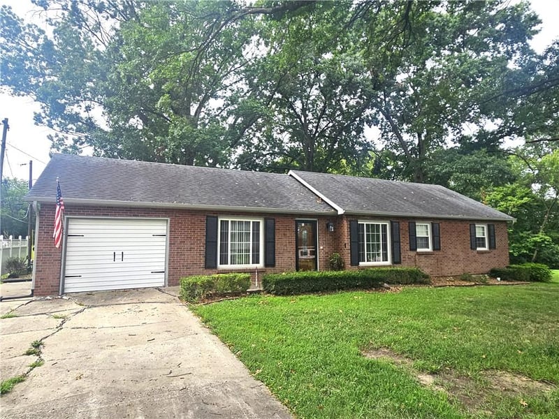 203 Ridgeway Dr, Richmond, MO 64085
