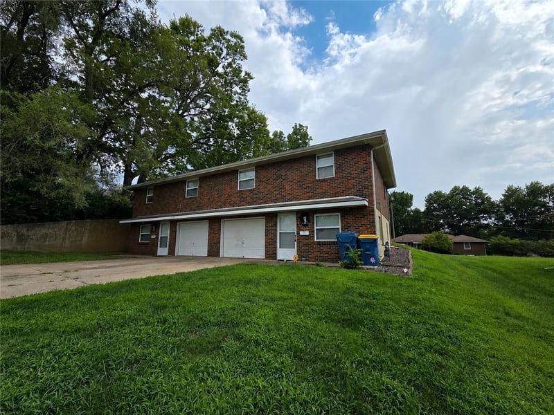 11307 E Park St, Independence, MO 64054