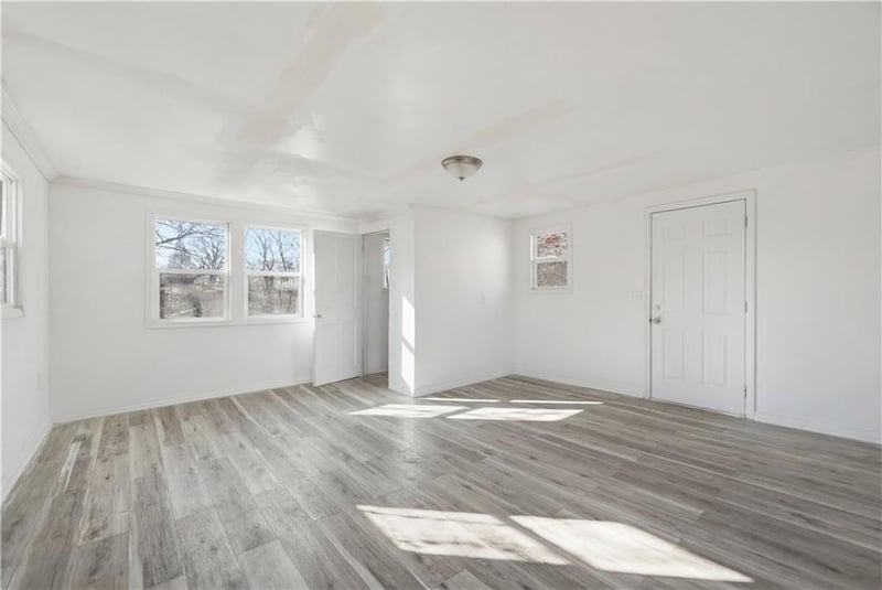 817 White Oak St, Independence, MO 64050