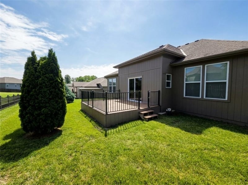 4817 Marguerite St, Blue Springs, MO 64015