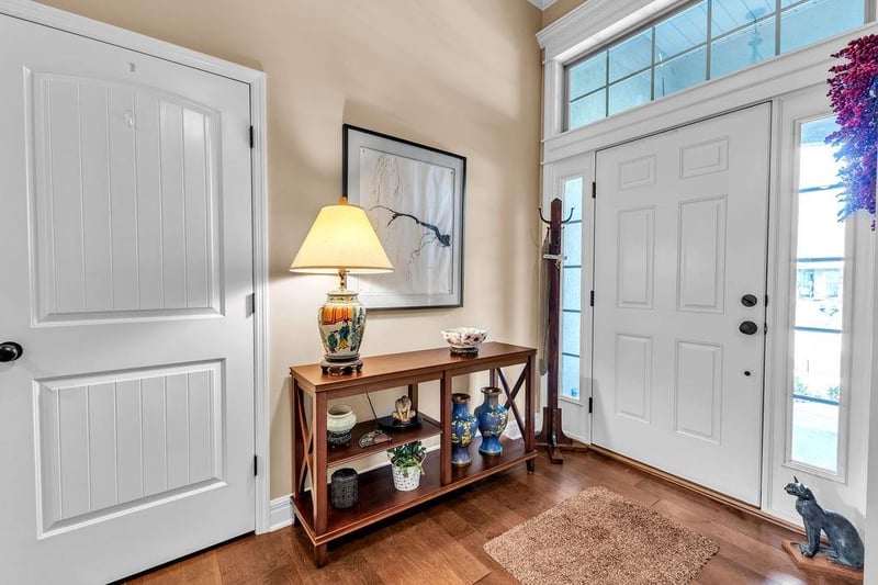 4610 Stonebridge Dr, St Joseph, MO 64505