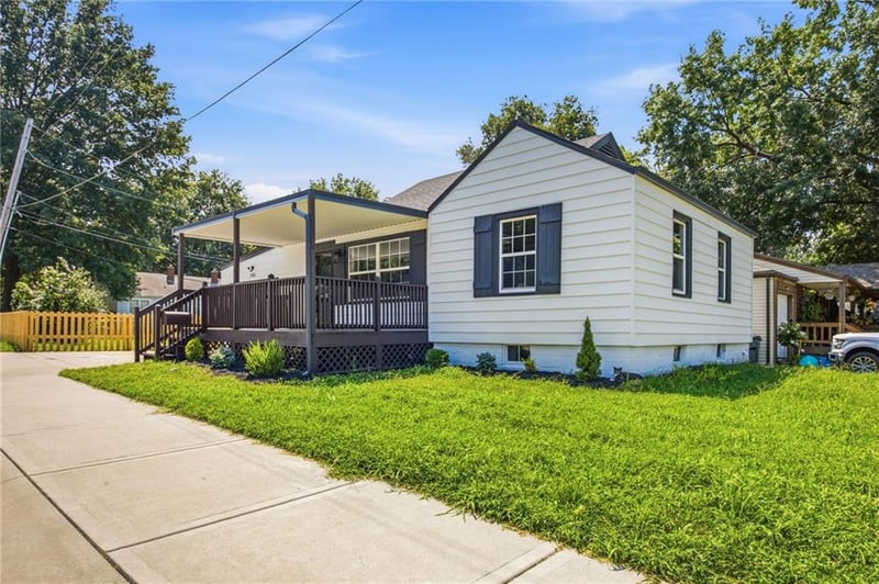 3301 S Ocheltree St, Olathe, KS 66061