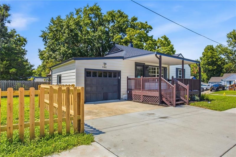 3301 S Ocheltree St, Olathe, KS 66061