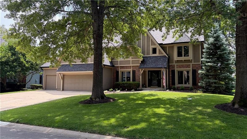 10427 126th St, Overland Park, KS 66213