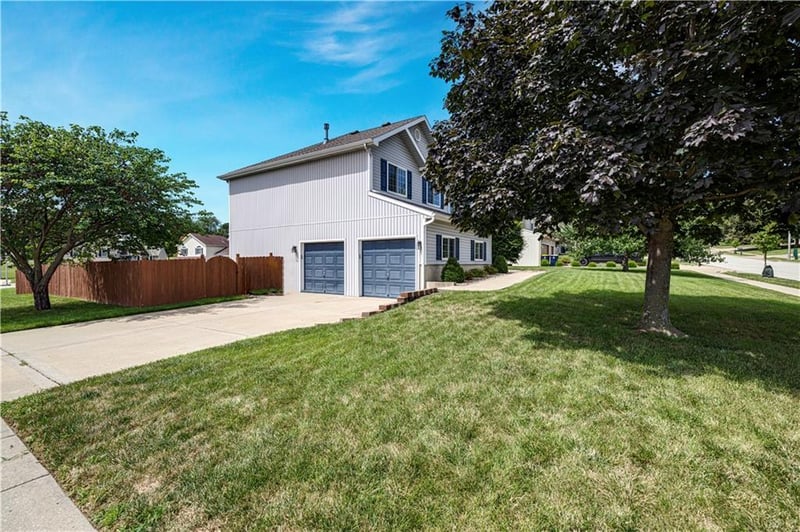 4015 NE 82nd St, Kansas City, MO 64119