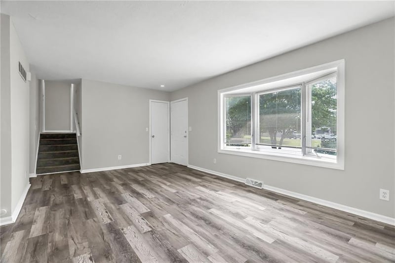 1304 65th Ter, Kansas City, MO 64118