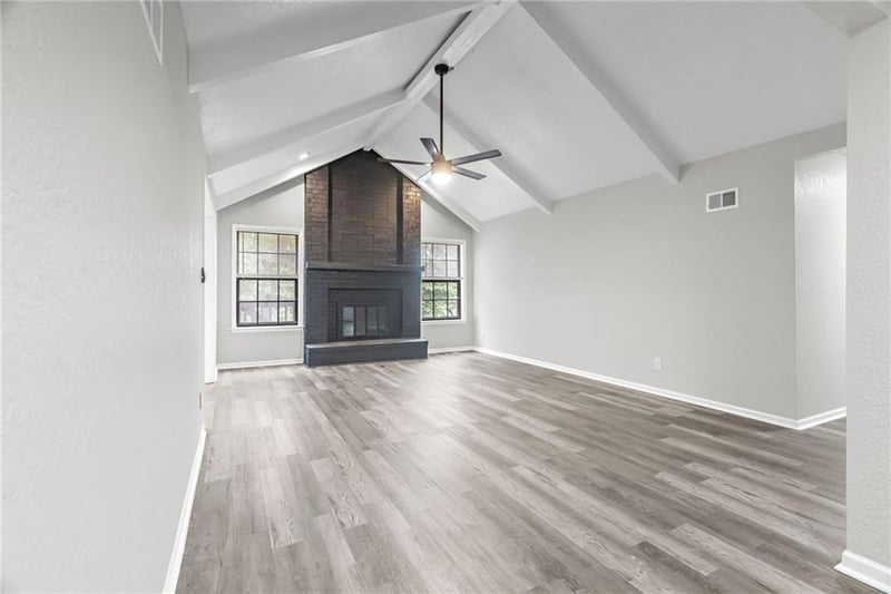 3612 NE Chapel Dr, Lee's Summit, MO 64064