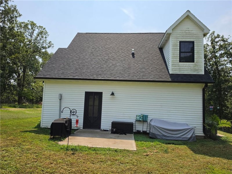 21868 Rosewood Dr Rd, Versailles, MO 65084