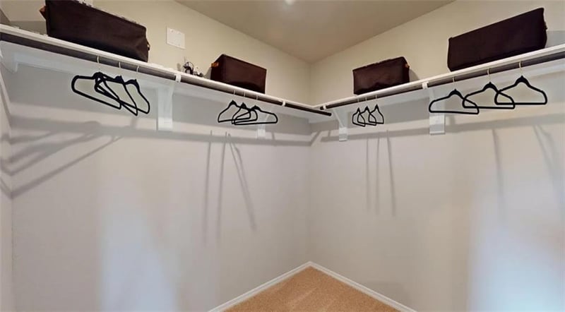 434 Valley View Dr, Tonganoxie, KS 66086