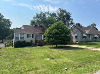 4452 Chestnut Ave, Kansas City, MO 64117