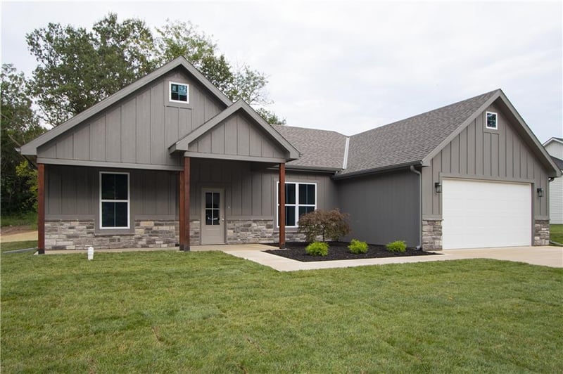 331 21st Rd, Warrensburg, MO 64093
