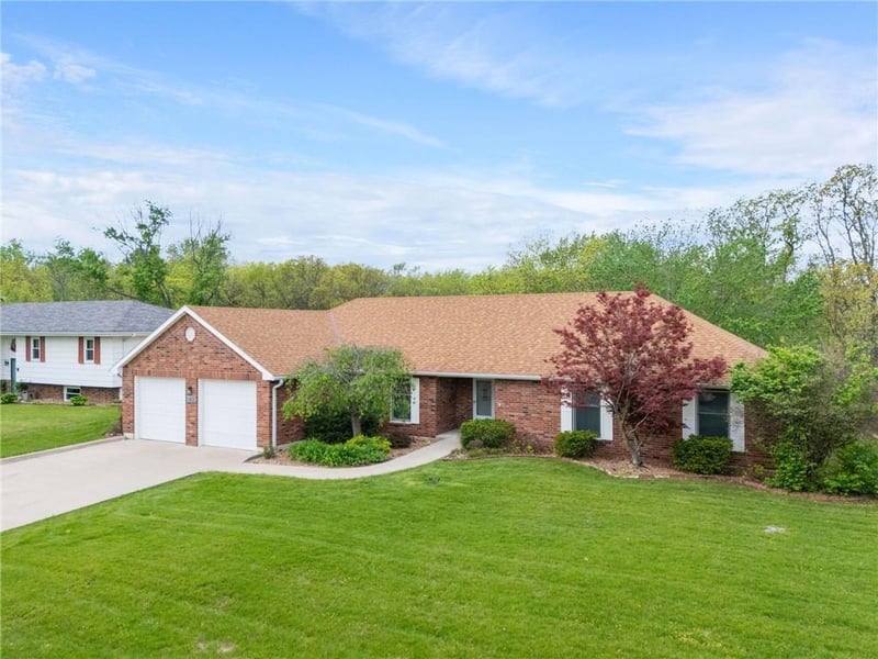 1412 Northfield Park Blvd, Warrensburg, MO 64093