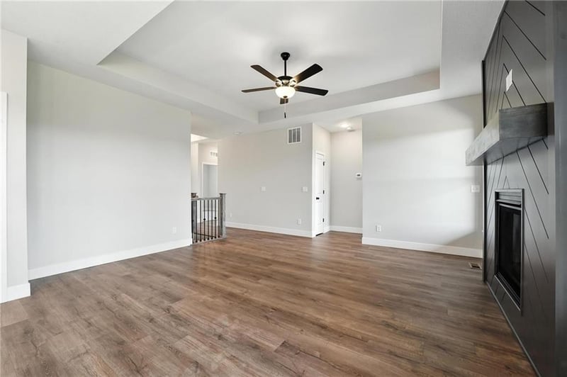 12508 White Ash Ln, Lee's Summit, MO 64086