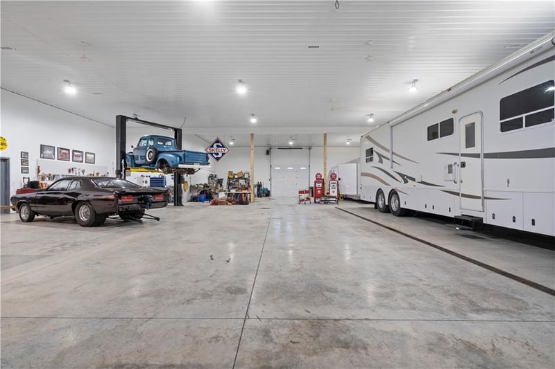 15803 E Us Highway 24 Hw, Independence, MO 64050