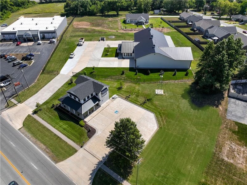 15803 E Us Highway 24 Hw, Independence, MO 64050