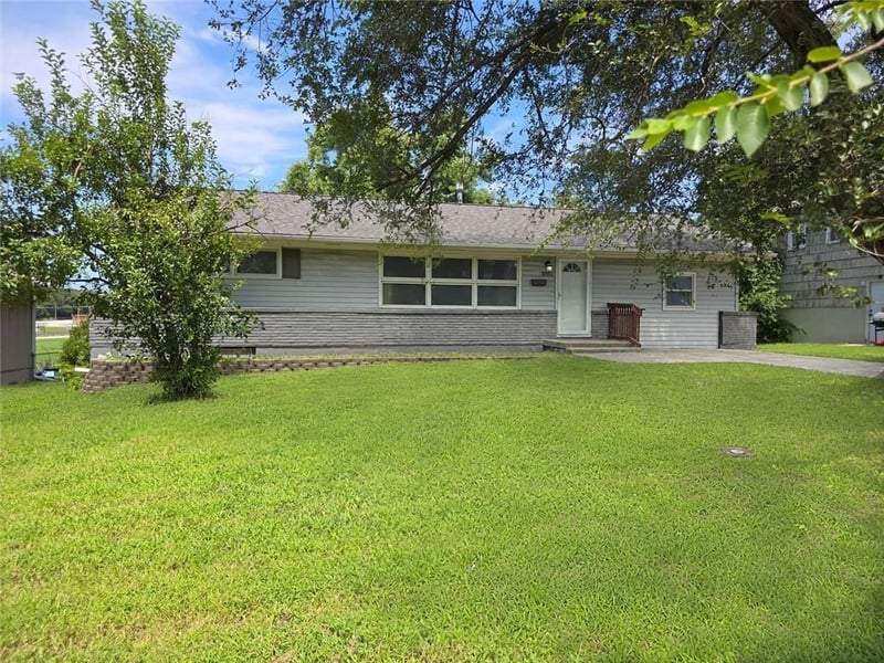 8504 85th St, Raytown, MO 64138