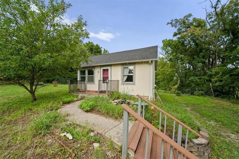 103 Ash St, Excelsior Springs, MO 64024