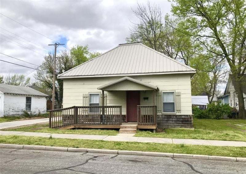 609 15th St, Joplin, MO 64804