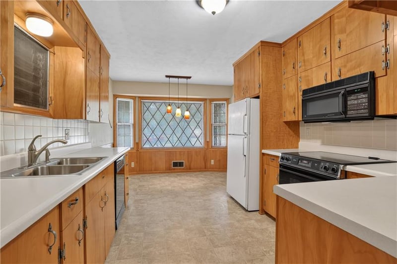 3700 Harvard Ave, Independence, MO 64052