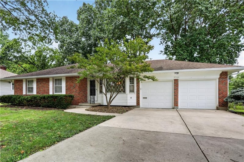 3700 Harvard Ave, Independence, MO 64052