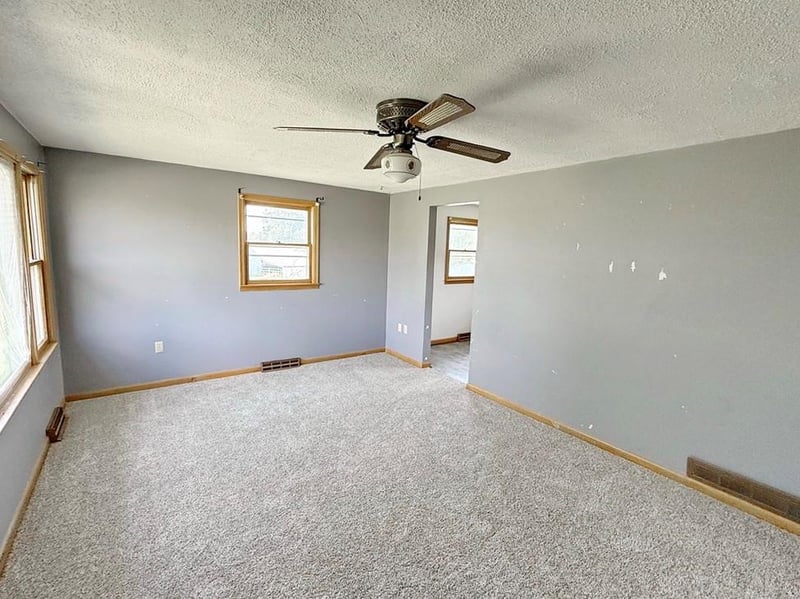 2025 363 Rd, El Dorado Springs, MO 64744