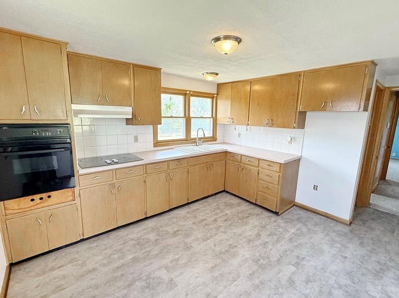 2025 363 Rd, El Dorado Springs, MO 64744