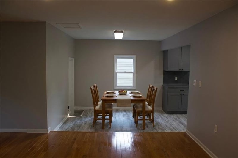 1402 SW Peggy Cir, Lee's Summit, MO 64081