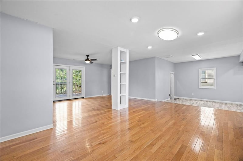1402 SW Peggy Cir, Lee's Summit, MO 64081