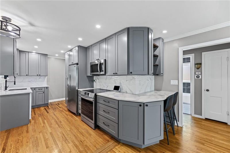 4935 Juniper St, Roeland Park, KS 66205