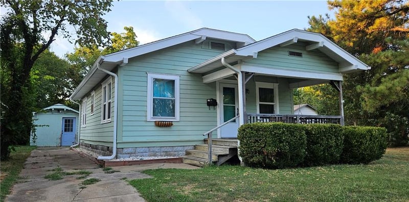 913 E 5th St, Pittsburg, KS 66762