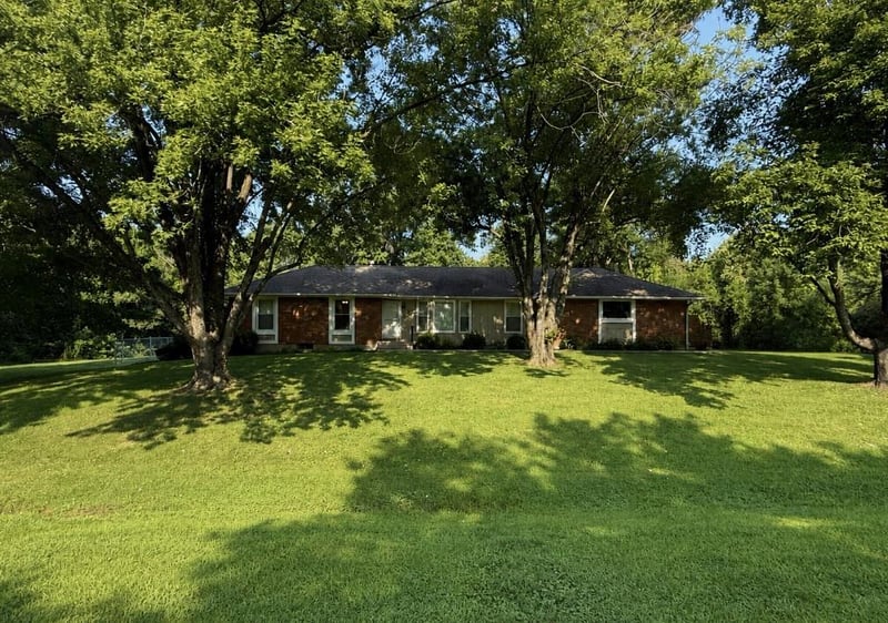 25322 Lone Pine Dr, Cleveland, MO 64734
