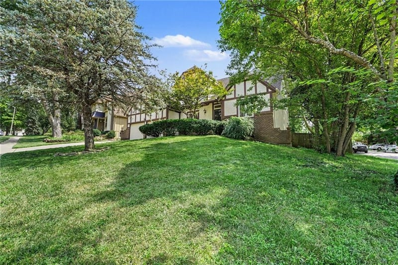 16213 W 136th Ter, Olathe, KS 66062