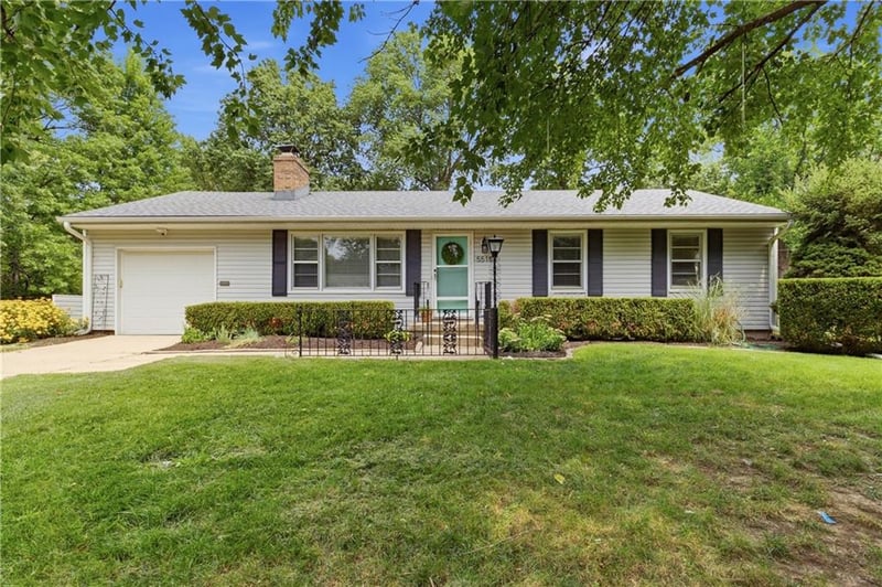 5515 Roeland Dr, Roeland Park, KS 66205