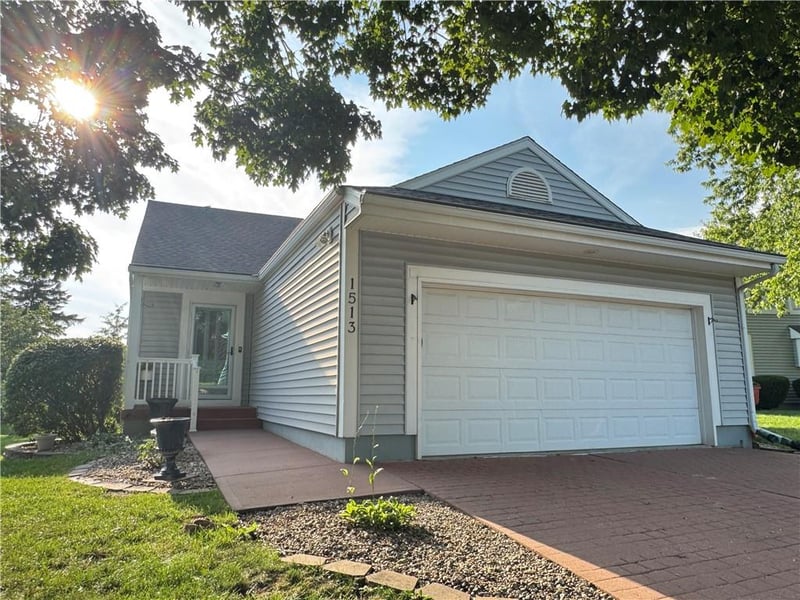 1513 NW Primrose Ln, Blue Springs, MO 64015