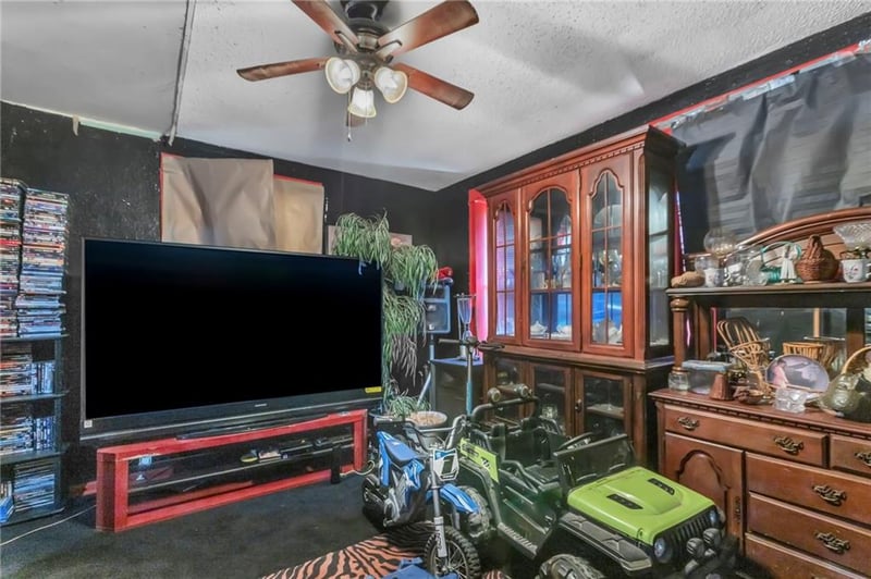 4010 Chestnut Ave, Kansas City, MO 64131