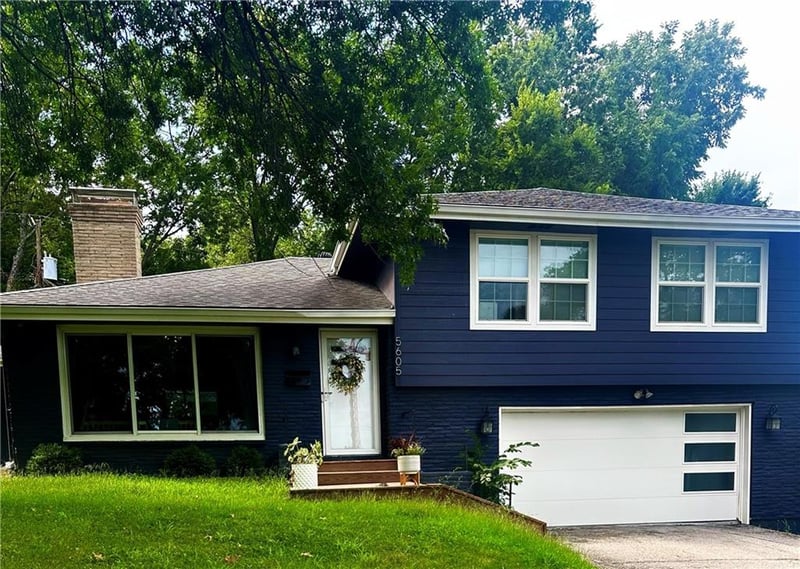 5605 W 49th St, Mission, KS 66202
